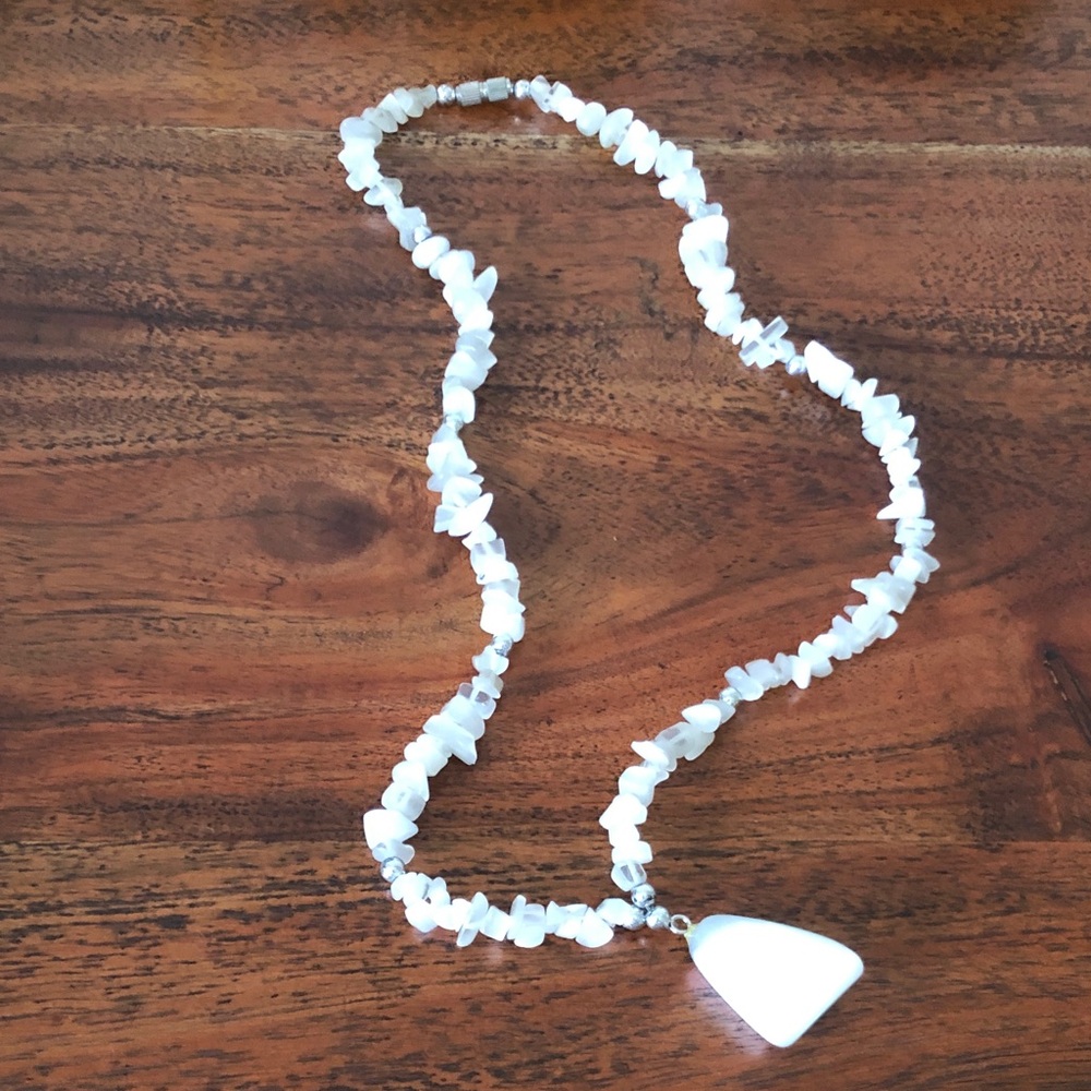 Retro Moonglow Lucite Chip Pendant White Pearlized Necklace